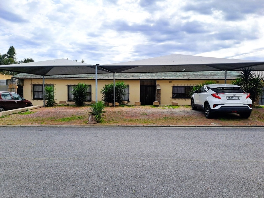 7 Bedroom Property for Sale in Protea Heights Western Cape